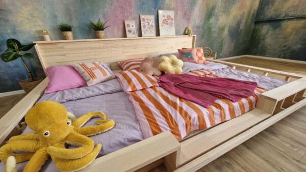 Bett 240x200 – linke Seitenansicht mit Rausfallschutz – Modell LUGANO