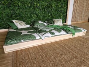 Bodenbett Familienbett 360x200 aus Massivholz – Titelbild des Modells BASEL