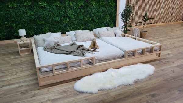 Großes Bett mit Rausfallschutz – Modell BERN in 280x200 cm als Titelbild