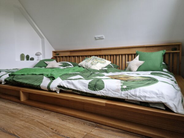 Familienbett 360×200 Modell WEGGIS – rechte Seitenansicht