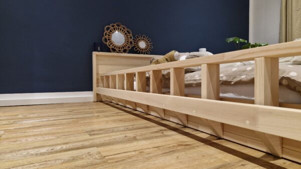 Boden Bett mit Rausfallschutz 180x200 – Seitenansicht links – LUGANO