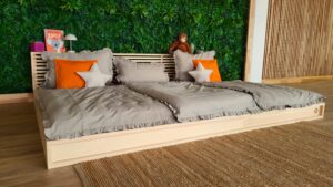 Familienbett 360x200 aus Massivholz – Titelbild vom Modell KÜSSNACHT